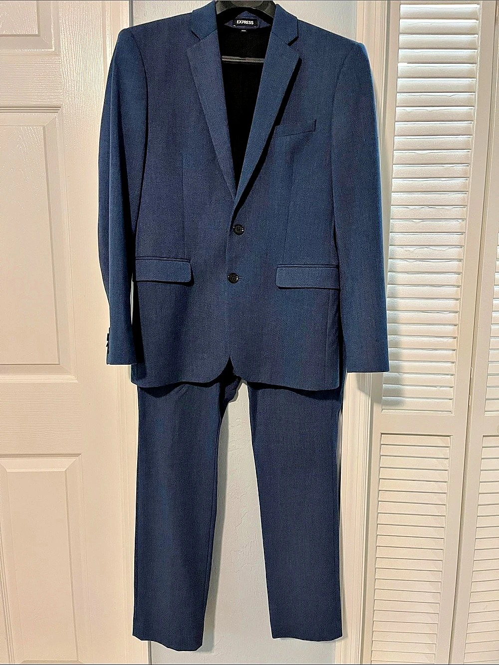 Express Slim Fit Suit Men's Blue Slim Suit 36S Waist 29 x 32 Like New